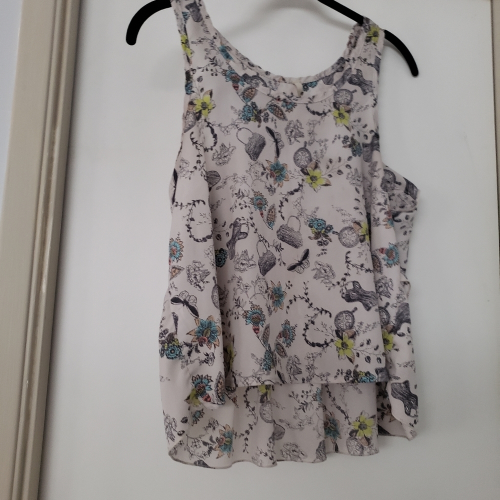 Cute floral top